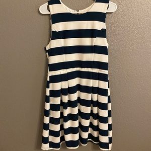 Altar’d State Navy/White Dress